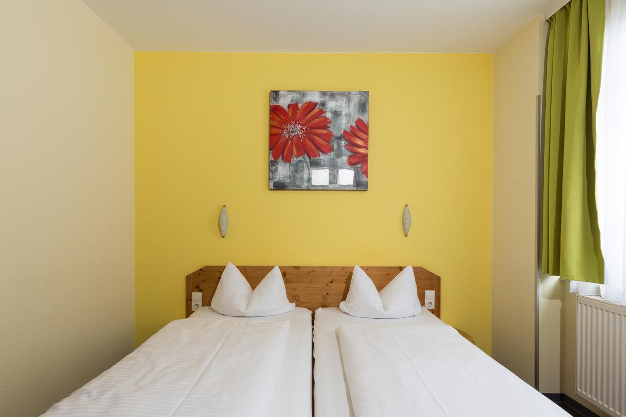 Hotel Demling Randersacker Esterno foto